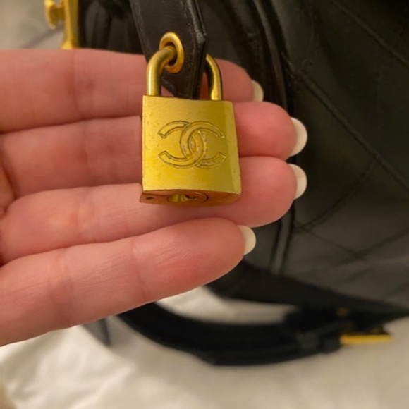 VIntage CHANEL Diamond-Quilted Leather Weekend Duffel - Picture 4 of 10